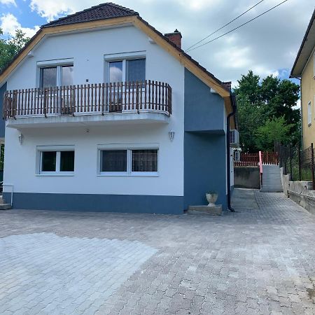 Borsi Apartman Balatonalmadi Exterior photo