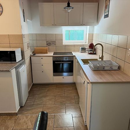 Borsi Apartman Balatonalmadi Exterior photo