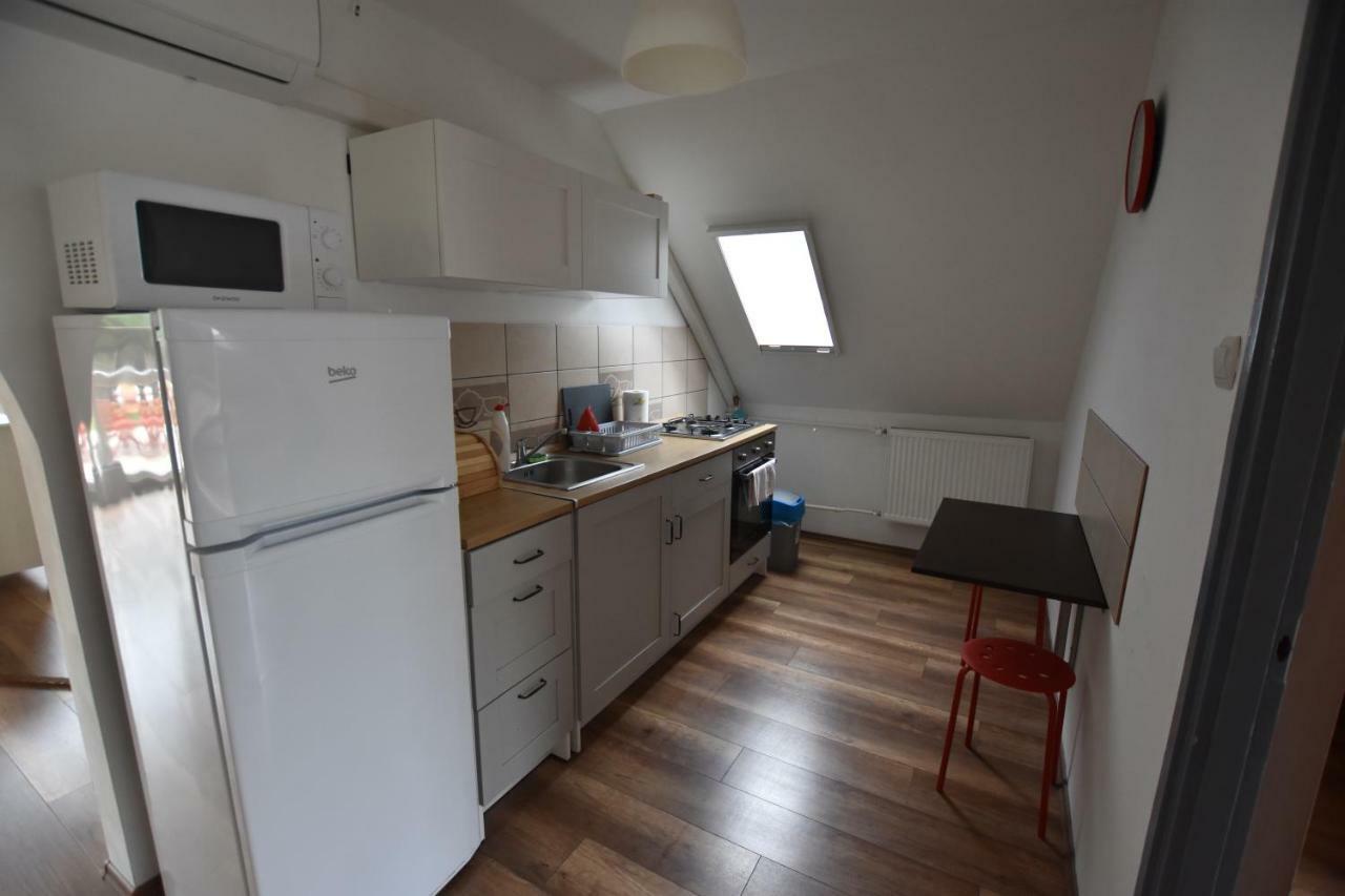 Borsi Apartman Balatonalmadi Exterior photo